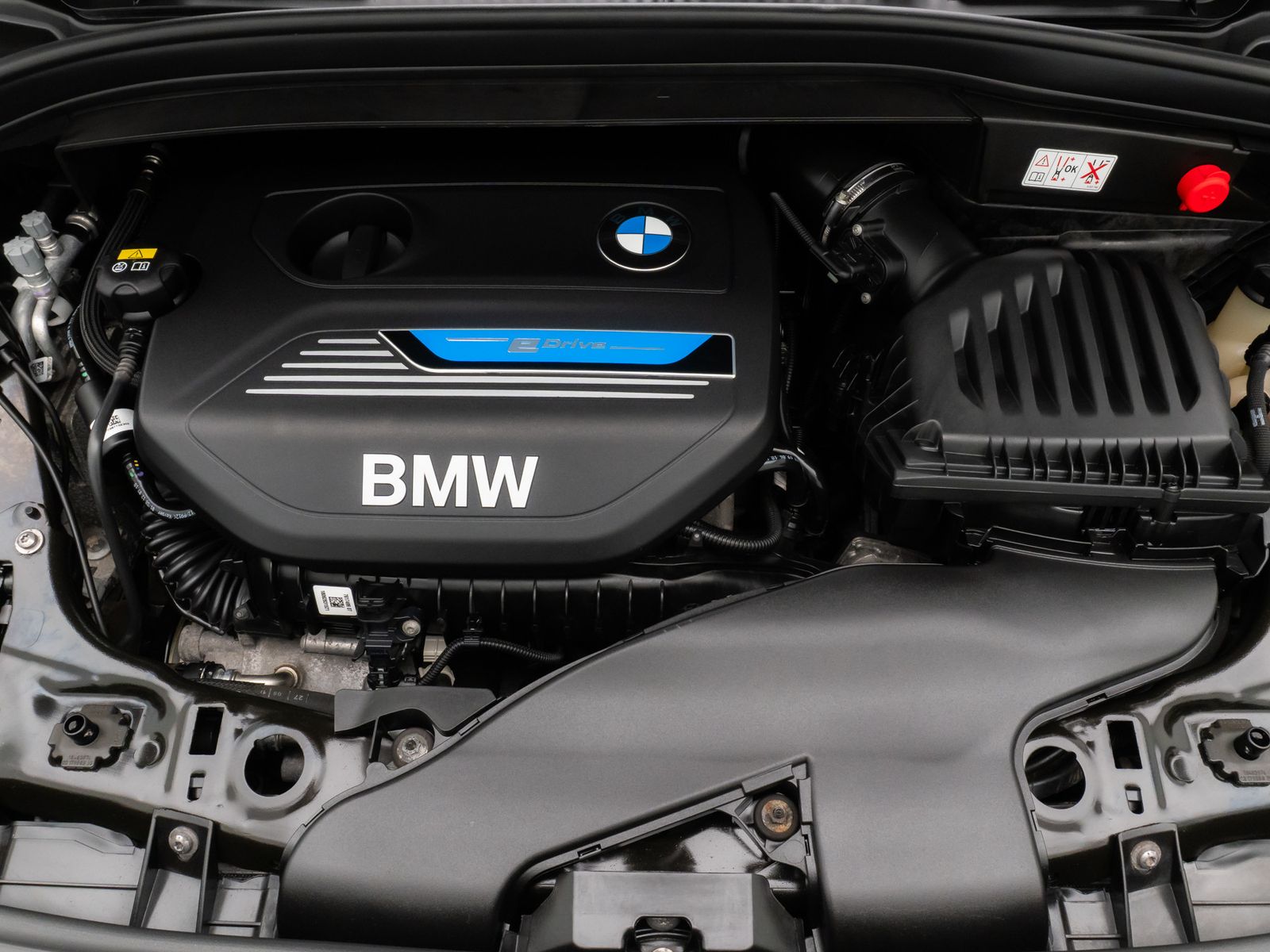Fahrzeugabbildung BMW 225xe iPerf  Active Tourer Navi Geschwindig Touc