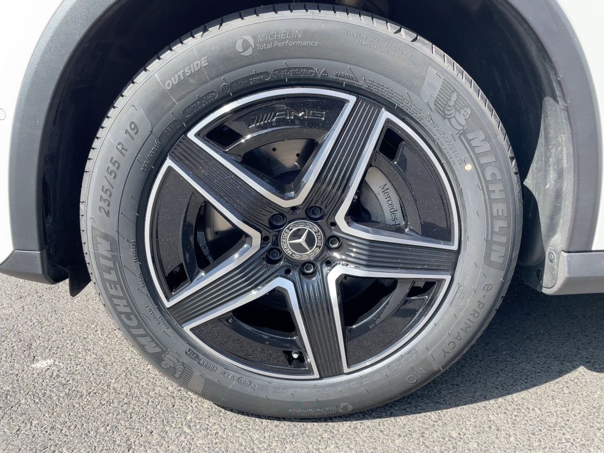 Fahrzeugabbildung Mercedes-Benz GLC 220 d 4M AMG/Night/Pano/Kamera/AHK