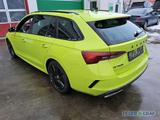 Skoda Octavia 2.0 TDI Combi RS NAVI/KAM/AHK/MATRIX - Skoda Octavia: Grün
