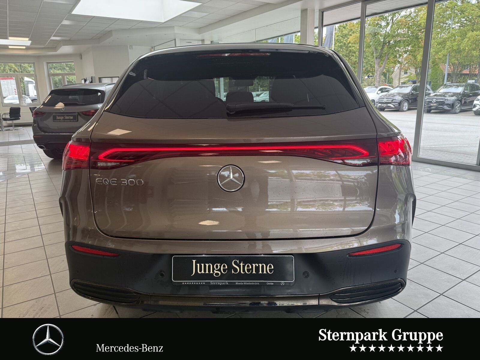 Mercedes-Benz EQE 300 SUV AMG Night PANO DIGIL BUR FAPA 360 foto 4