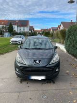 Peugeot 207 1,6L - Peugeot 207 Gebrauchtwagen in Stuttgart