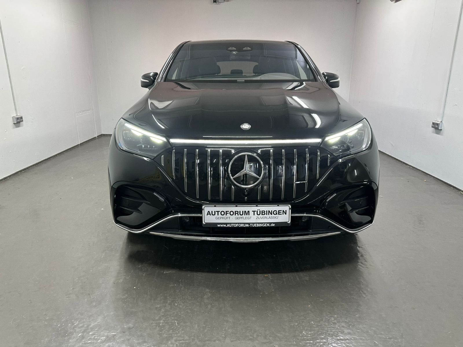 Fahrzeugabbildung Mercedes-Benz EQE 43 SUV AMG-LINE 4MATIC *Hyperscreen*PANO*