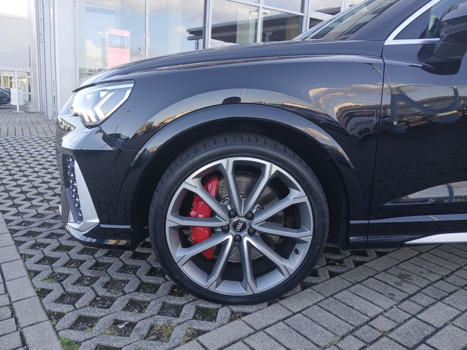 Fahrzeugabbildung Audi RS Q3 Sportback TFSI quattro MATRIX ACC 21" B&O