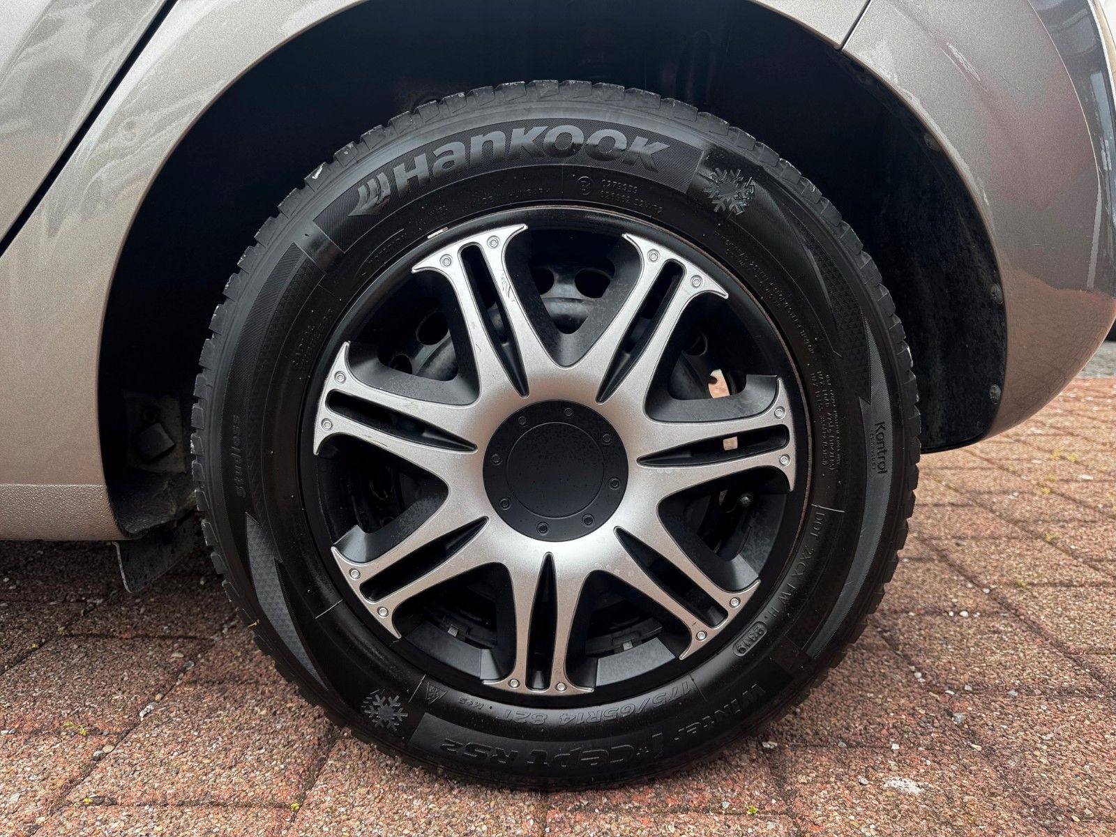 Fahrzeugabbildung Kia Picanto 1.2 SPIRIT Automatik NAVI KAMERA KLIMAUT