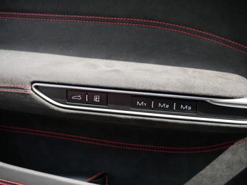 صورة مصغرة 26 لـ 2019 Ferrari GTC4LUSSO