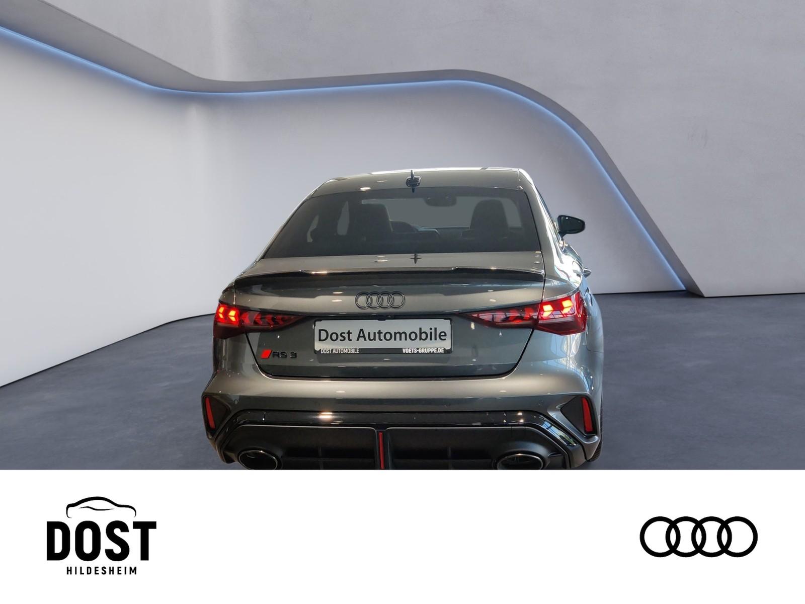 Audi RS 3 Limousine S tronic PANO+NAVI+LEDER+ABGAS