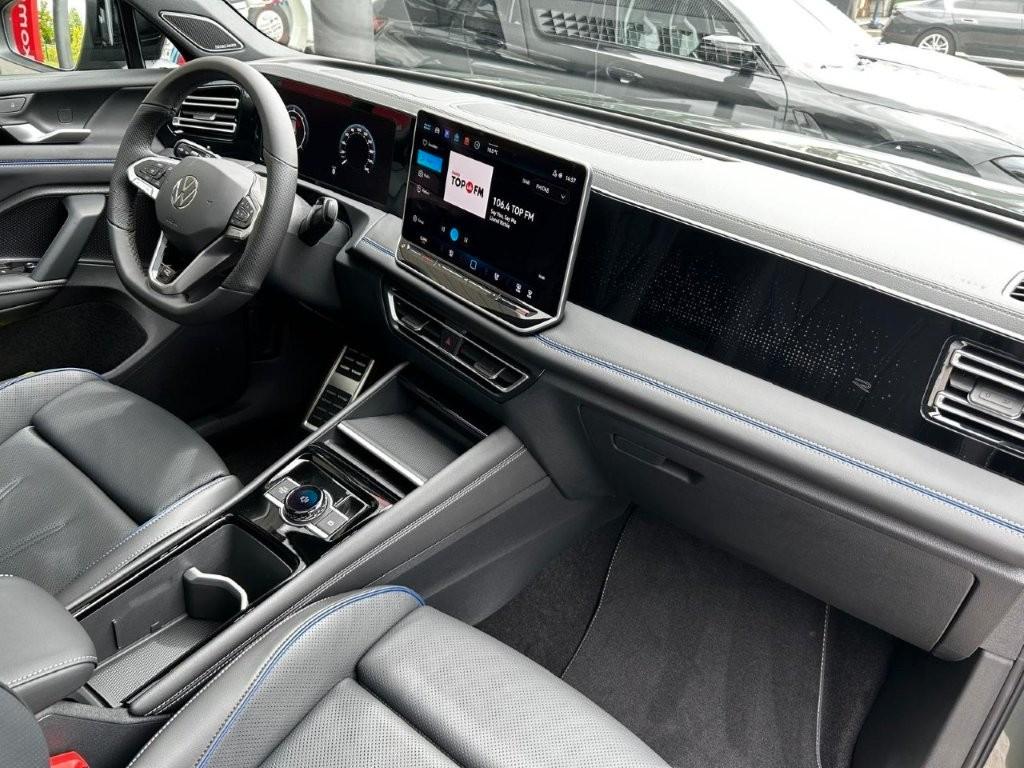 Volkswagen Tiguan 2.0 TDI R-Line/Matrix/AHK/HUD/Pano/Voll!! – 14