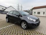 Kia Rio 1.2 Attract - Kia Rio: Attract