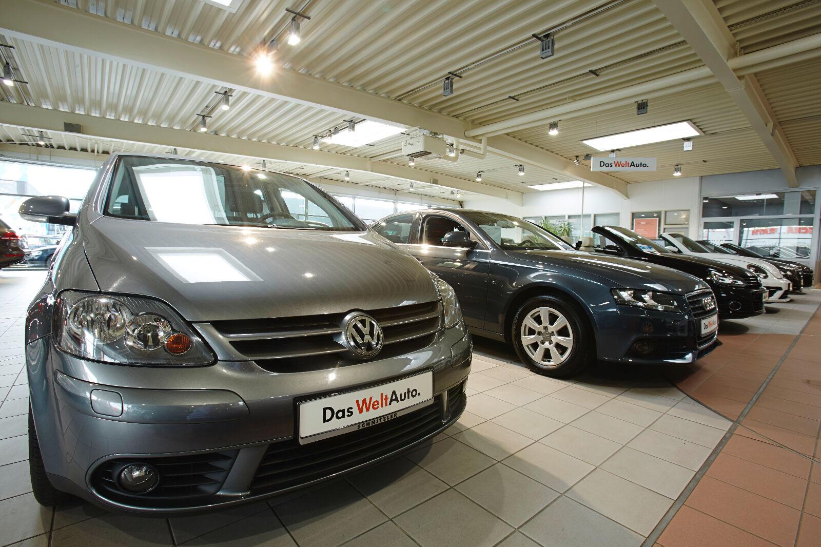 showroom-image-bottom