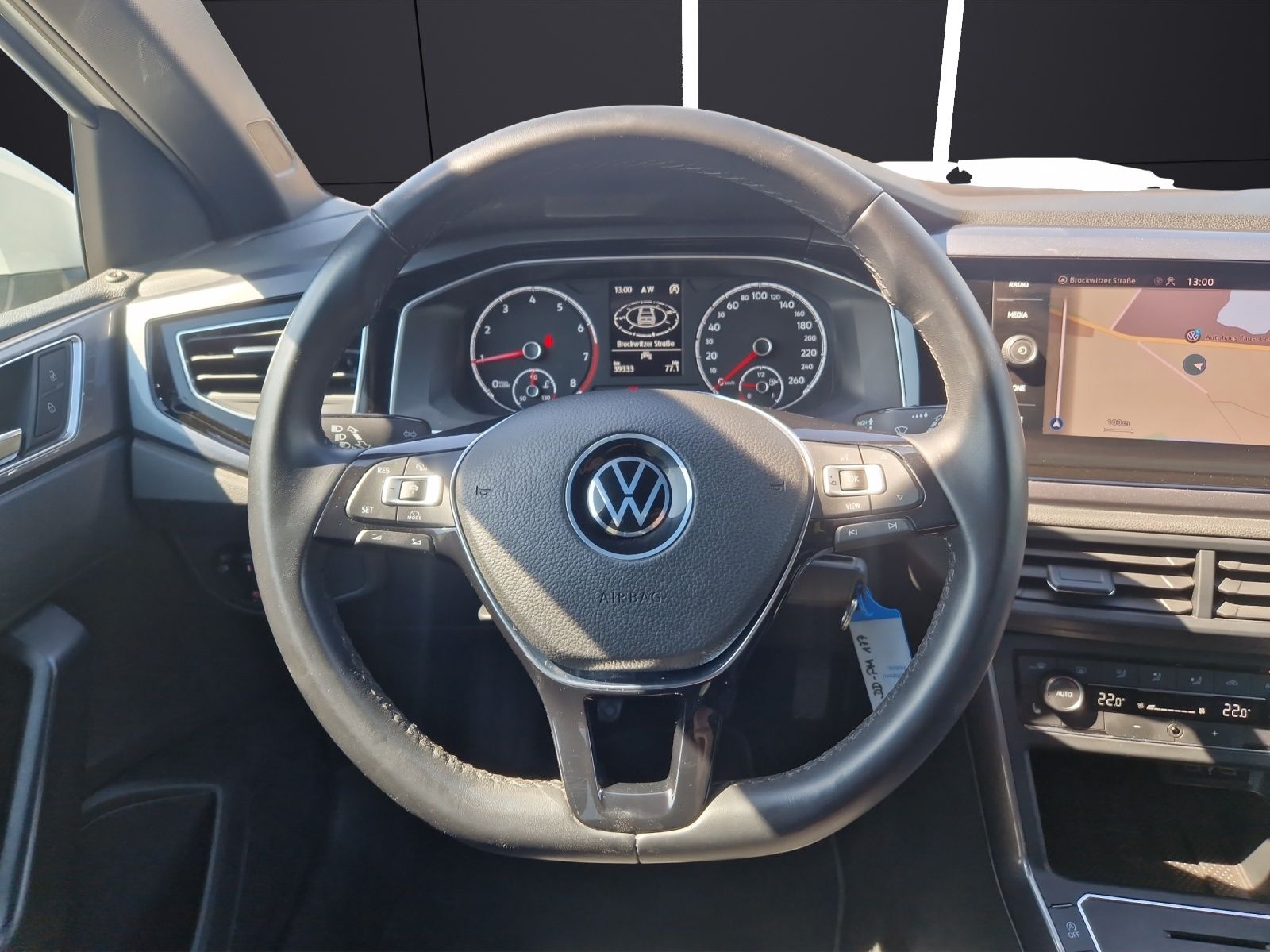 Fahrzeugabbildung Volkswagen Polo Highline TSI, LED ACC SHZ NAVI PDC