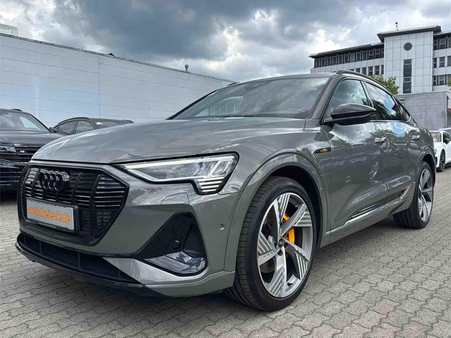 Audi e-tron Sportback 55 2x S line BLACK EDITION PANO