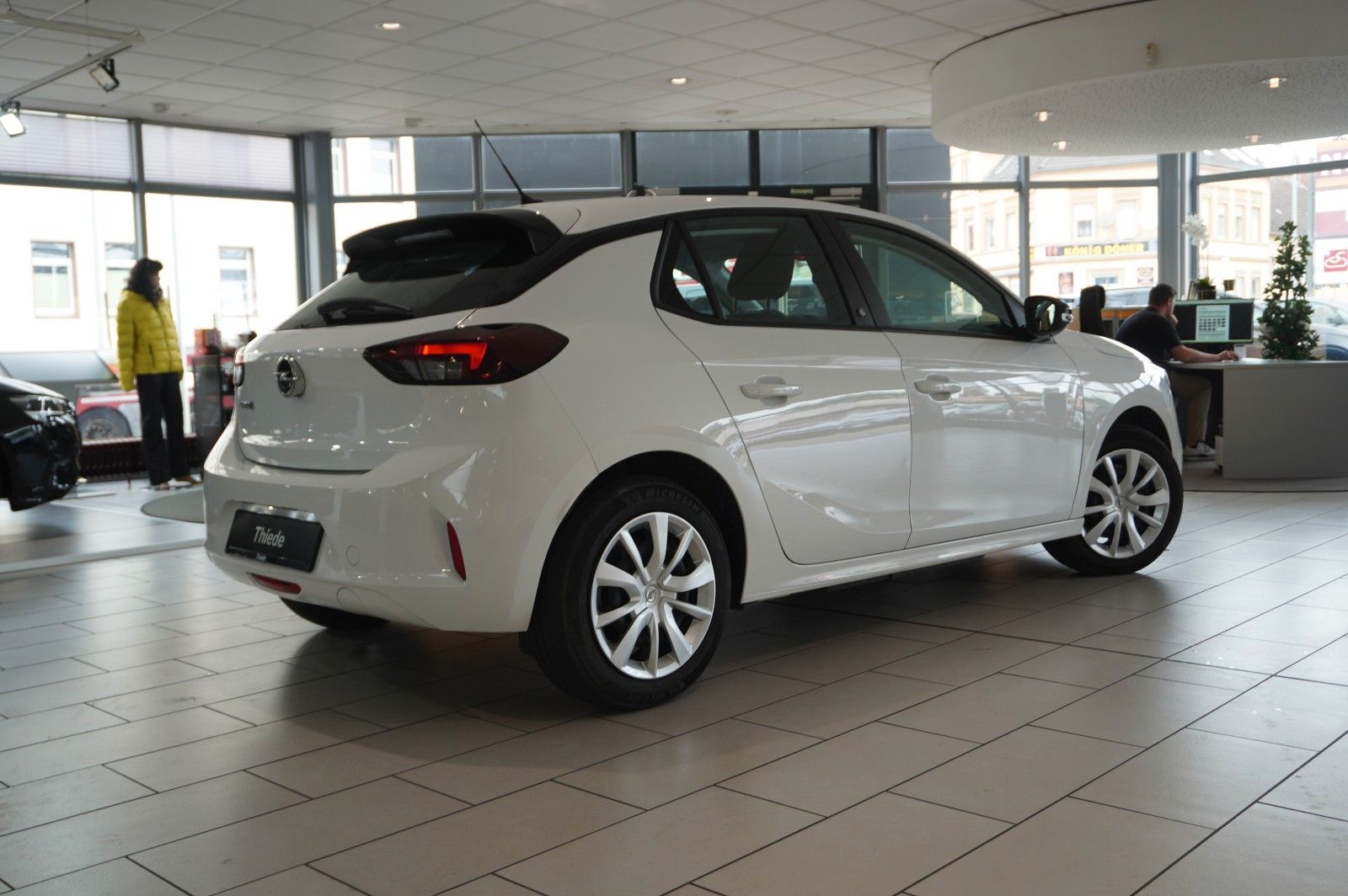 Fahrzeugabbildung Opel Corsa-e F EDITION 7KW NAVI/VIRT/SPORT/DAB/WÄRMEP