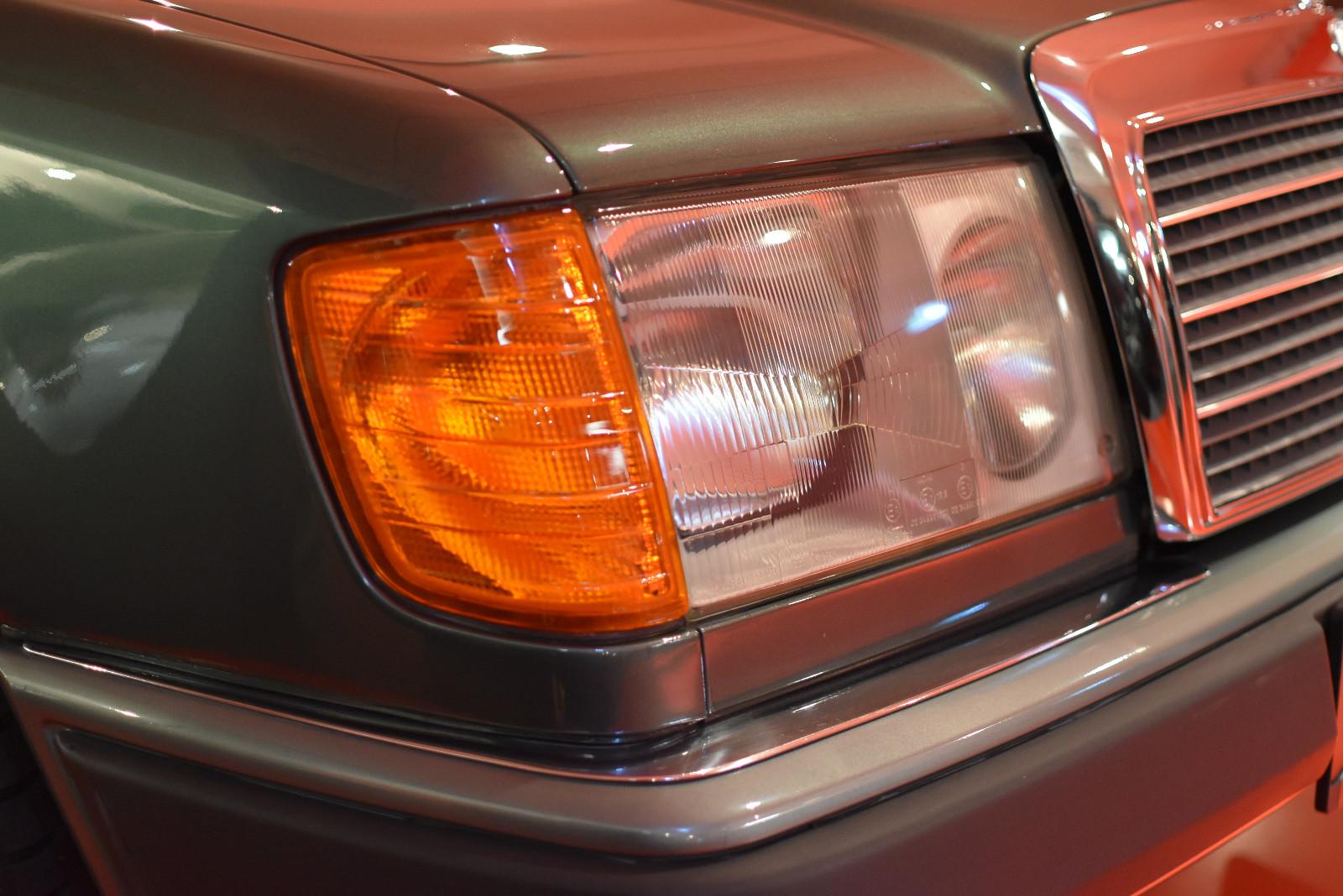 Mercedes-Benz CE 220 COUPÉ/150PS/AUT/H-KENNZEICHEN/SAMMLER/TOP
