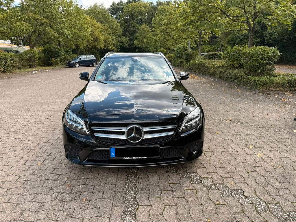 Image of Mercedes-Benz C 220