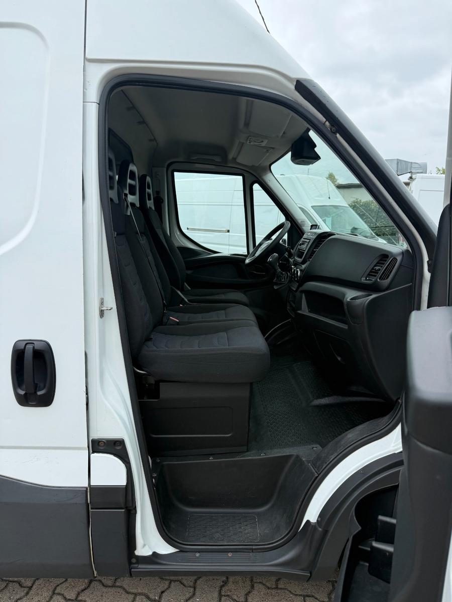 Iveco Daily Kasten CAM/AUTOMATIK/3-Sitzer/Ohne Ad Blue