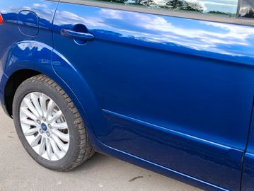 Ford S-Max - 11