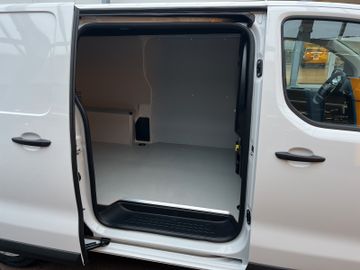 Fotografie 13 des Opel Vivaro 1.5 L2 AHK LED Boden Beifahrerdoppelbank