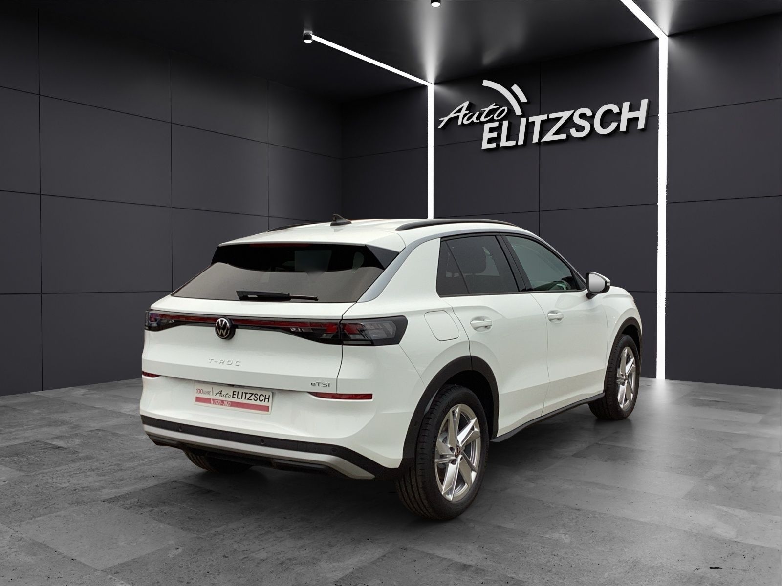 Fahrzeugabbildung Volkswagen T-Roc Life eTSI DSG LED+ ACC SH RearView Ambient