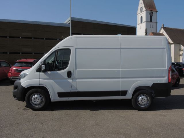 Movano 2.2 D L2H2 2WD VA Selection