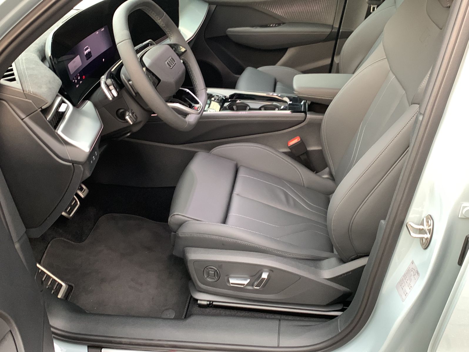 Audi Q3 Sportbacke-Hybrid S Line Tech Pro Memo foto 7