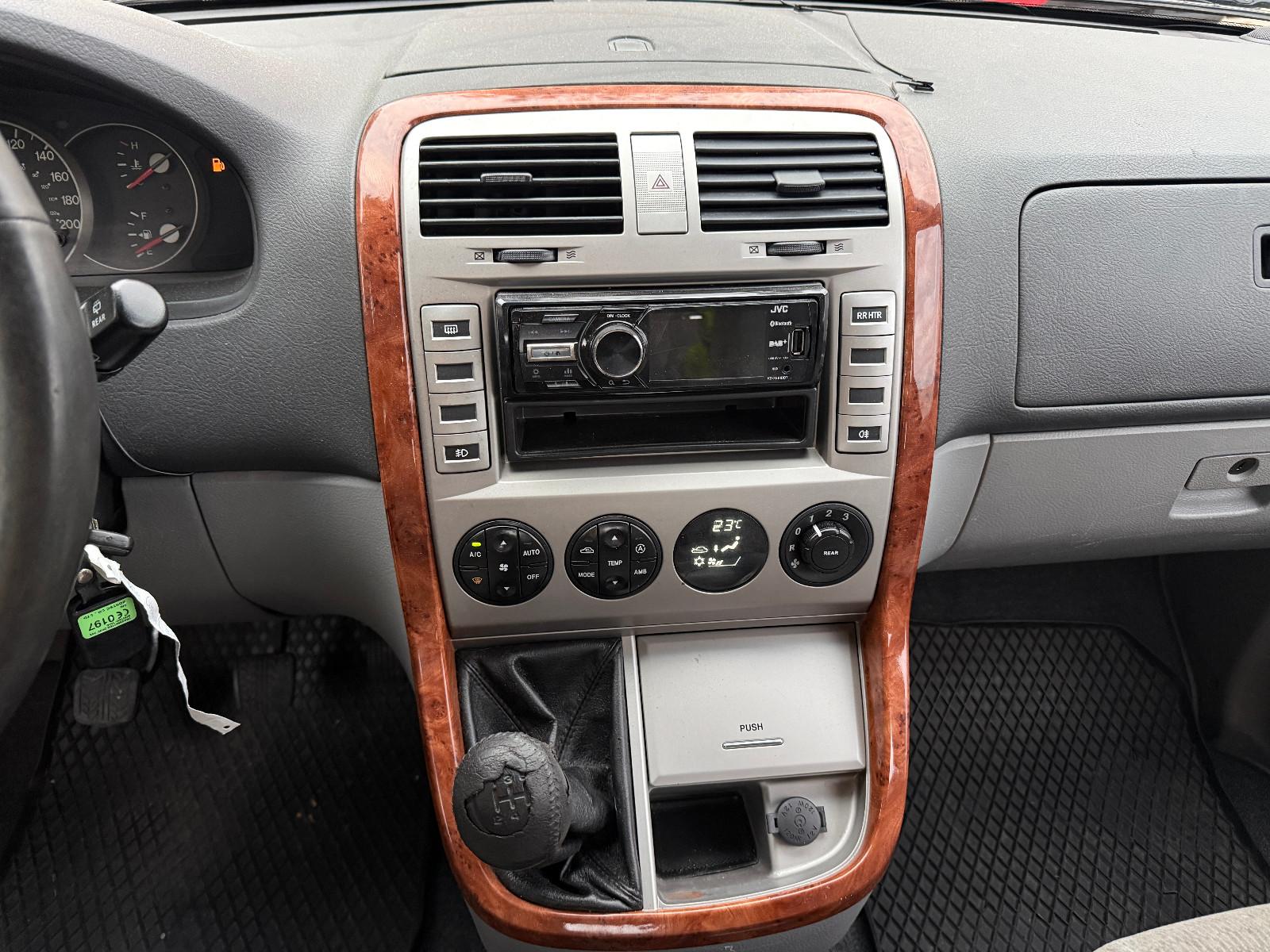 Kia Carnival 2006 — photo 24