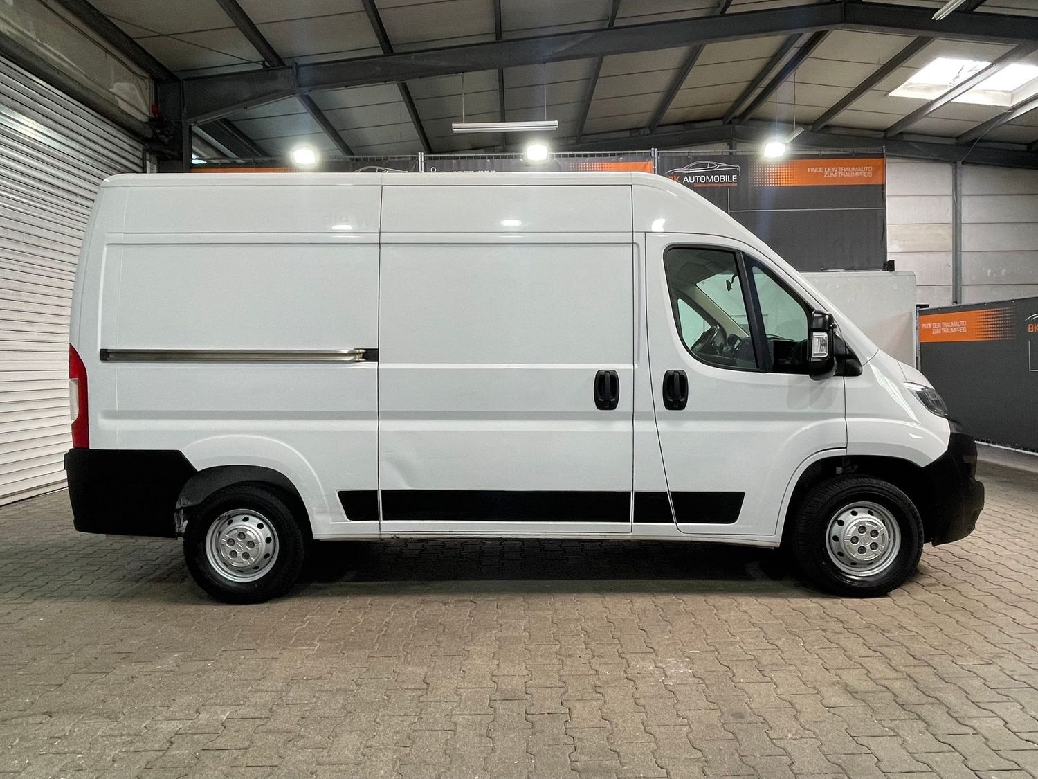 Fahrzeugabbildung Opel Movano HKa L2H2 3,5t Edition #Tempomat#Klima#DAB