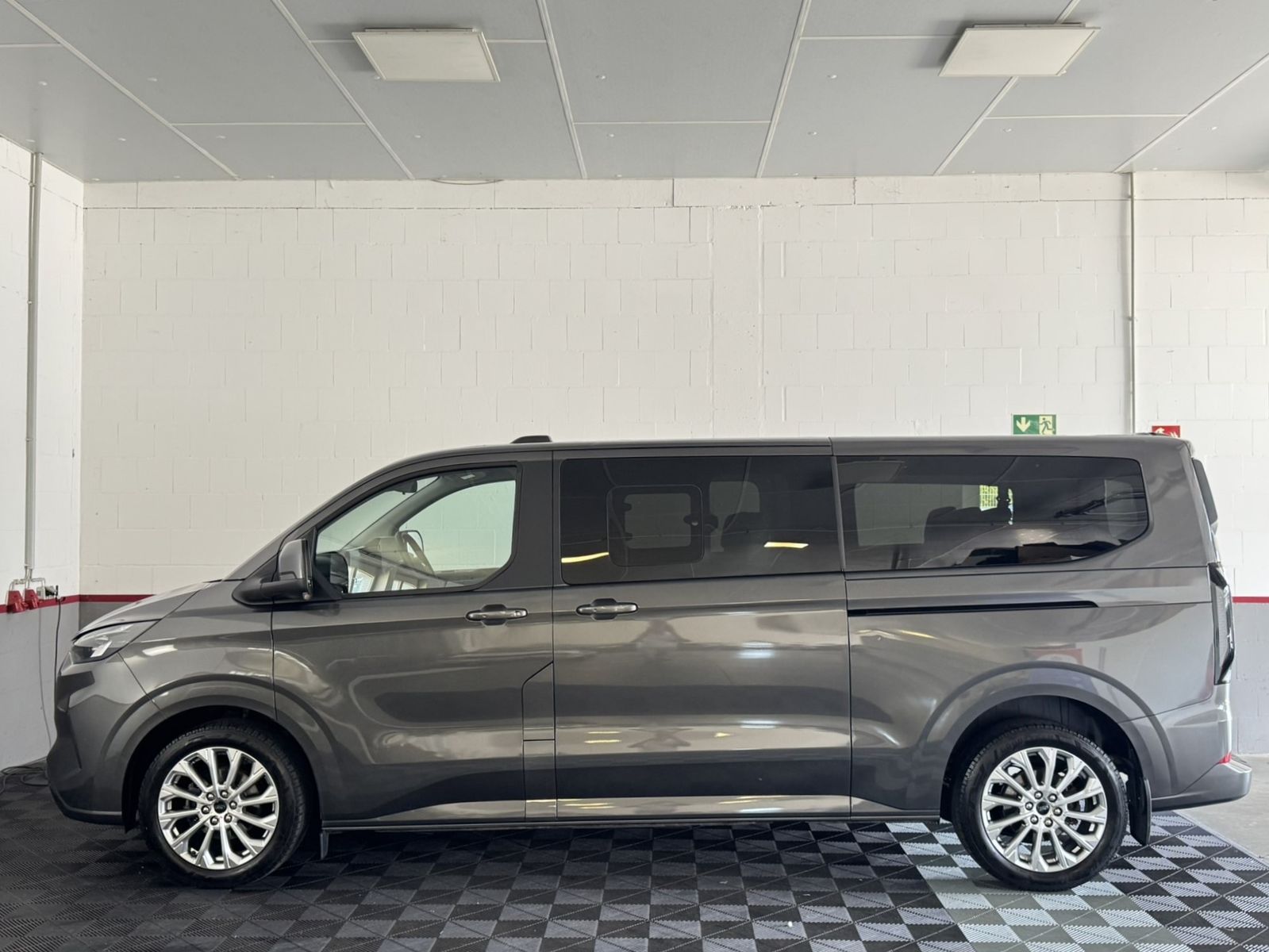 Ford Tourneo Custom L2 Titanium AWD Leder Standheizun foto 8