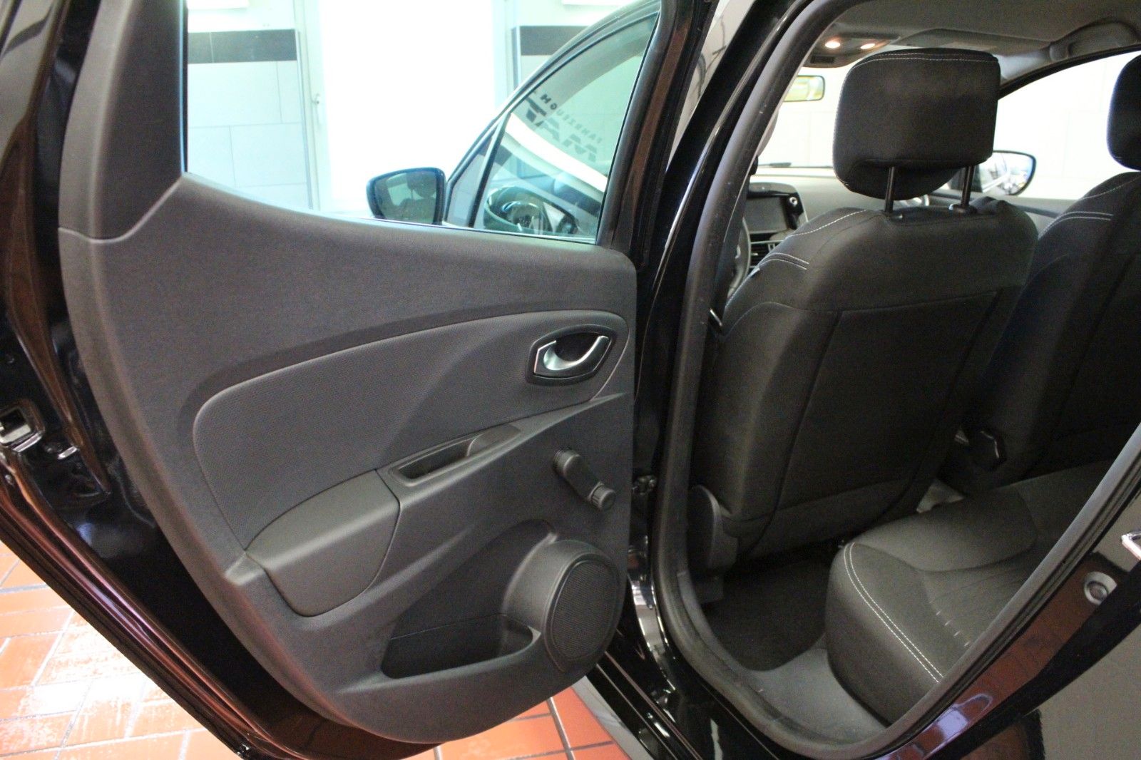 Fahrzeugabbildung Renault Clio TCe 90 GT Line *Navi*Klima*Winterräder *