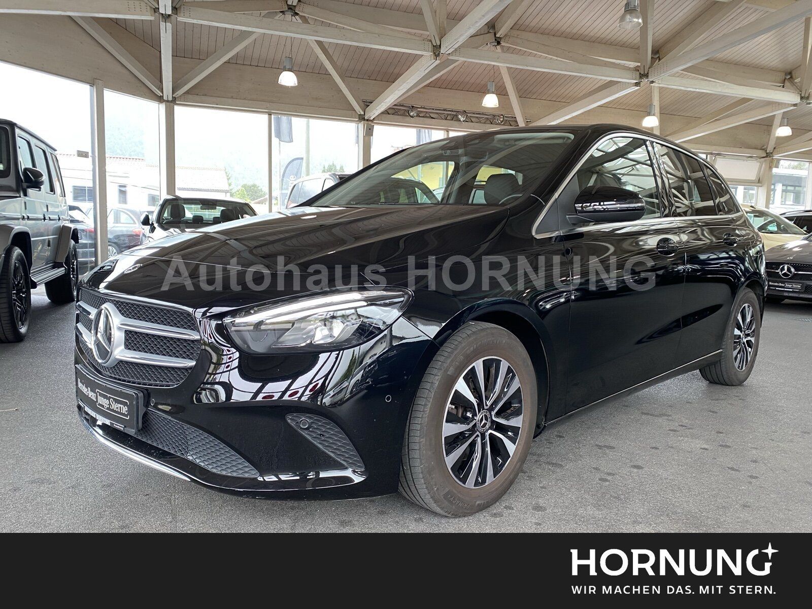 MERCEDES-BENZ B180 PROGRESSIVE KAMERA SPHA LED MBUX HIGH CPLAY