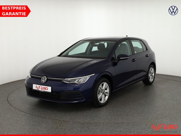 Volkswagen Golf VIII 1.0 eTSI DSG LED Navi ACC Kamera DAB