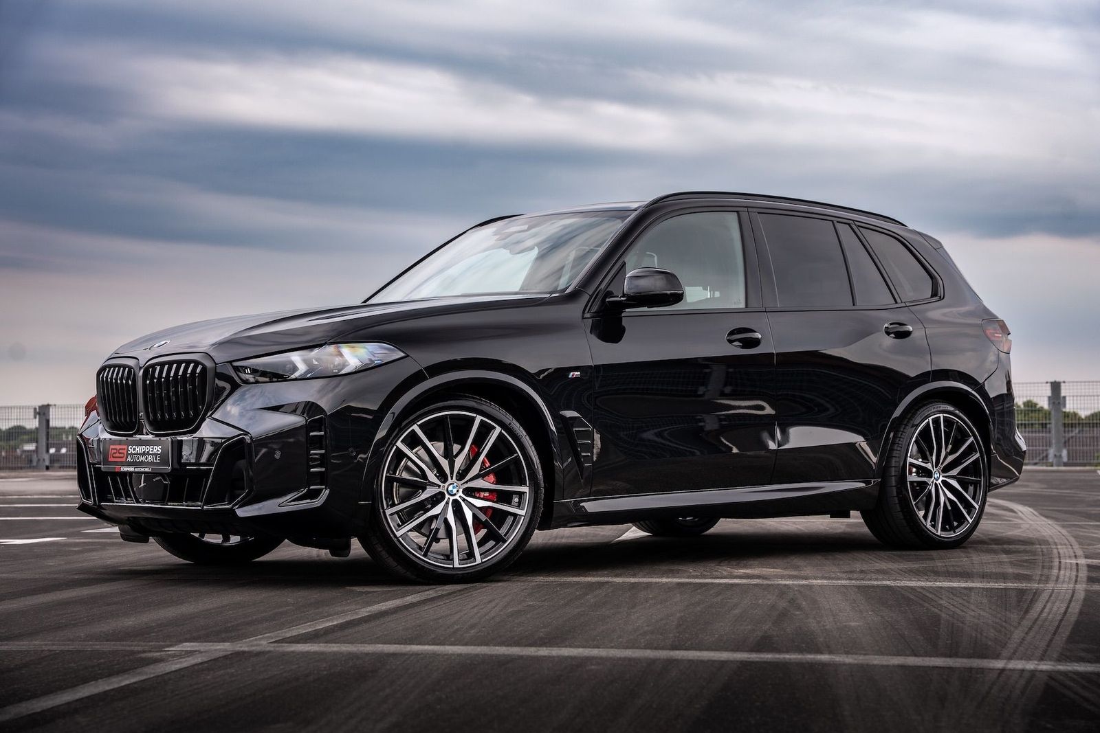 Fahrzeugabbildung BMW X5 40d xD M-SPORT PRO|AHK|MASSAGE|LIFT|CARBON