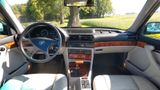 BMW 750i / Islandgrün / SilbergrauHell / H-Zulassung - BMW aus 1987