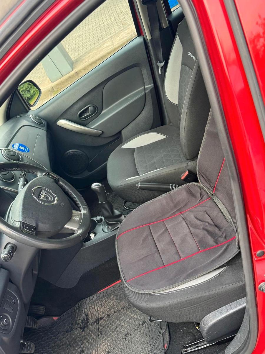 Dacia Sandero 2015 — photo 8