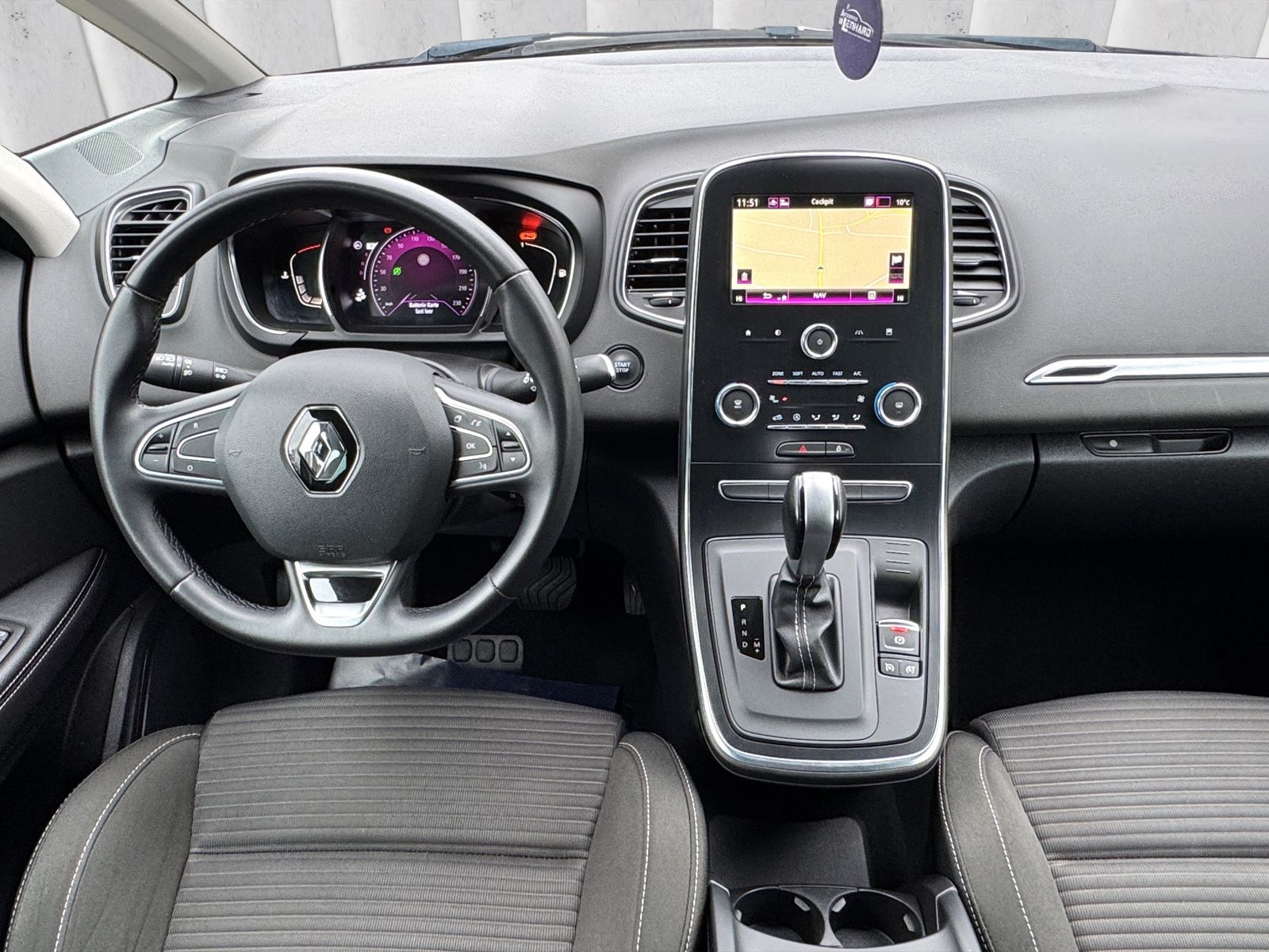 Fahrzeugabbildung Renault Grand Scenic *7-Sitzer*Navi*Kamera*PDC*Keyless**