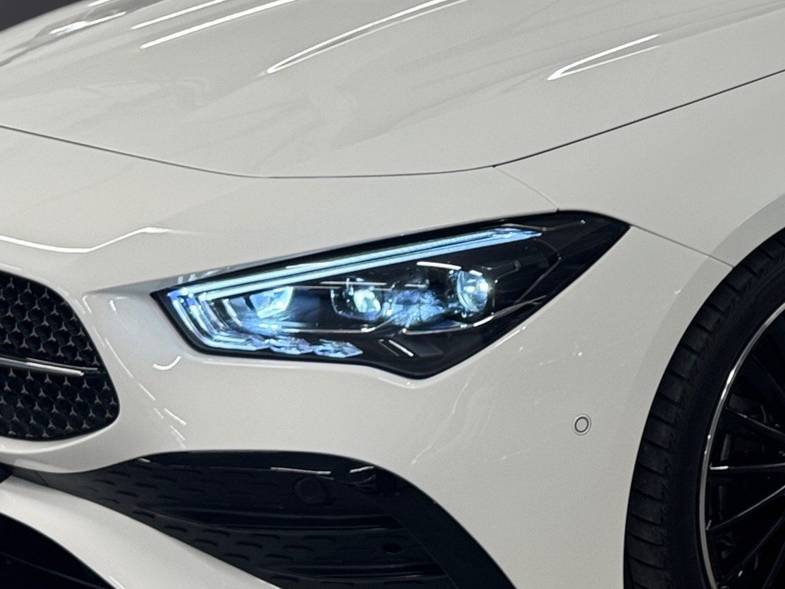 Fahrzeugabbildung Mercedes-Benz CLA 200 AMG Plus*Pano*Burmester*Night*HuD*360°*