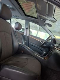 Mercedes E 200 - 12