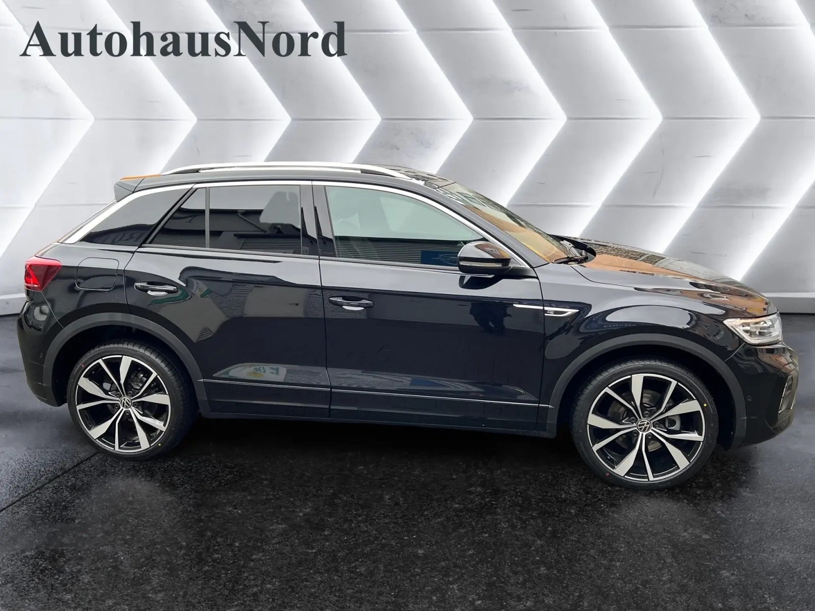 Volkswagen T-Roc 1.5 TSI R-LINE DSG*MATRIX-LED*PAN*AHK*19'', миниатюра 27