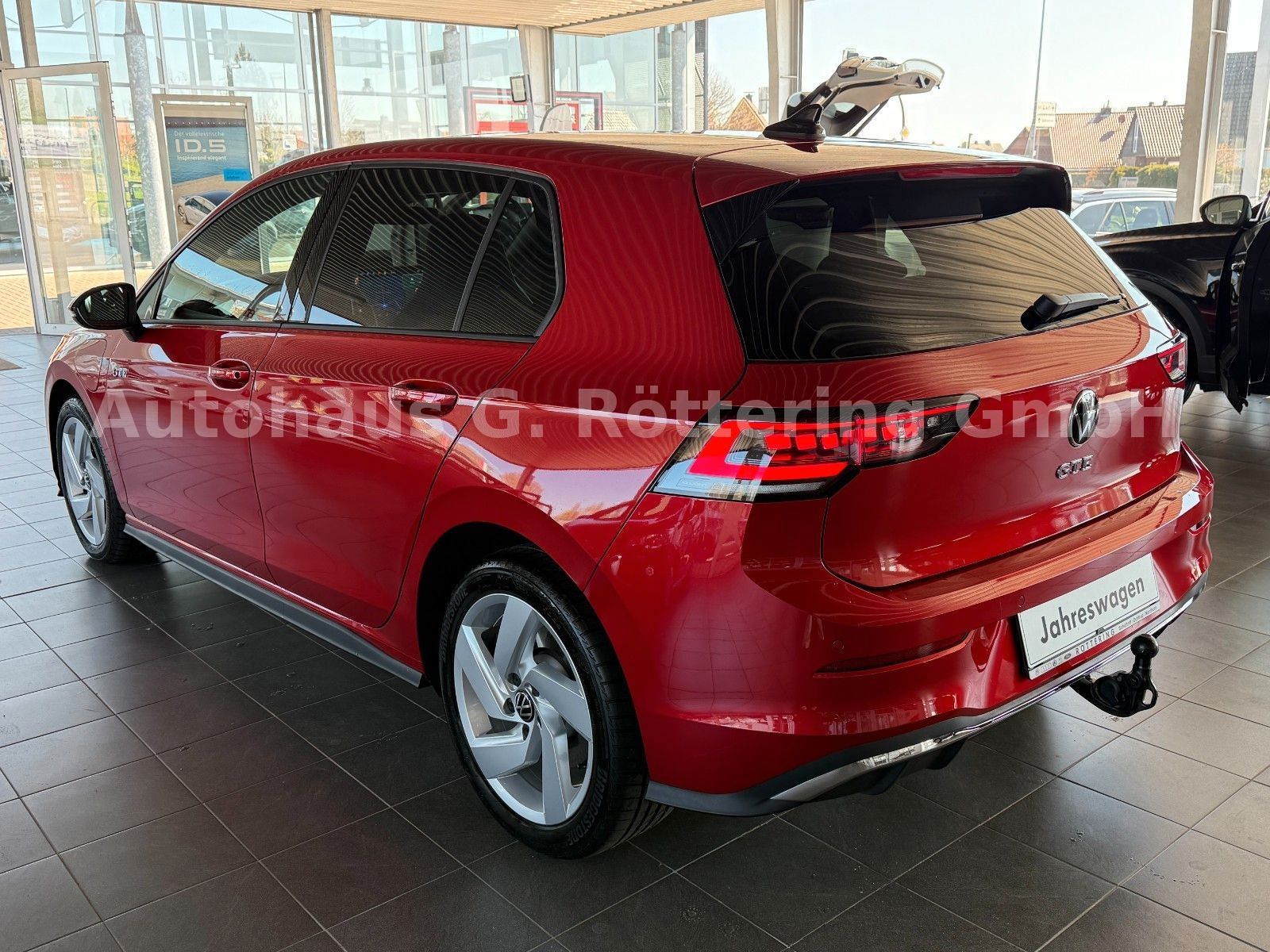 Fahrzeugabbildung Volkswagen Golf 8 GTE PHEV +Matrix +AHK +RFK 131KM Reichw.