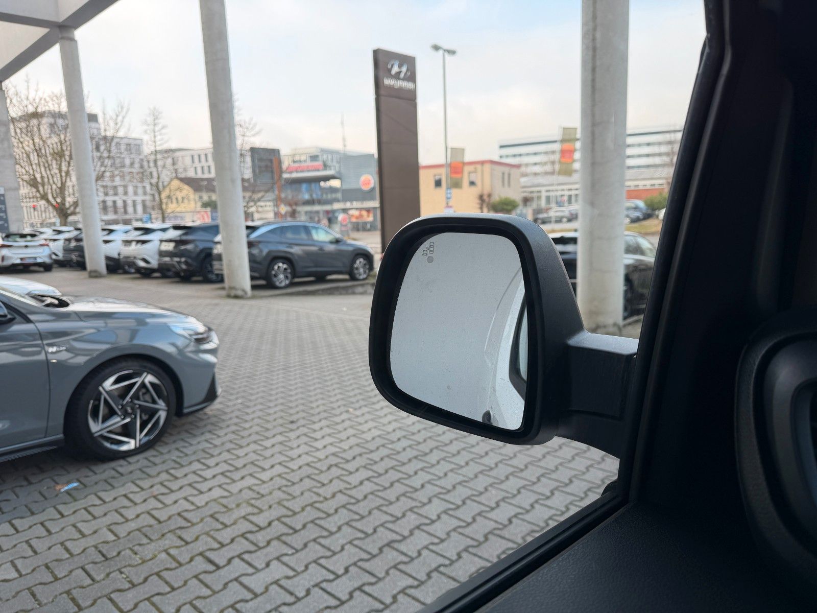 Fahrzeugabbildung Opel Vivaro Kasten 1.5 D (L2) Basis M Kamera,LED,PDC