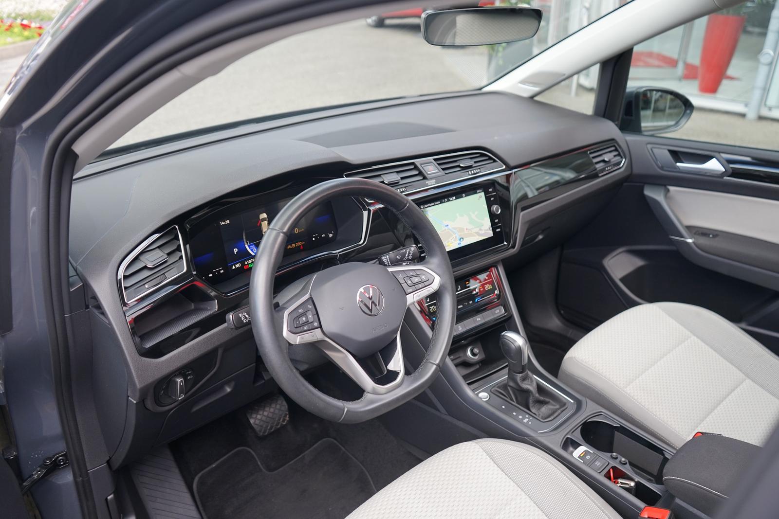 Volkswagen Touran 1.5 TSI LED Navi ACC DAB Totwinkel Kamera, миниатюра 9