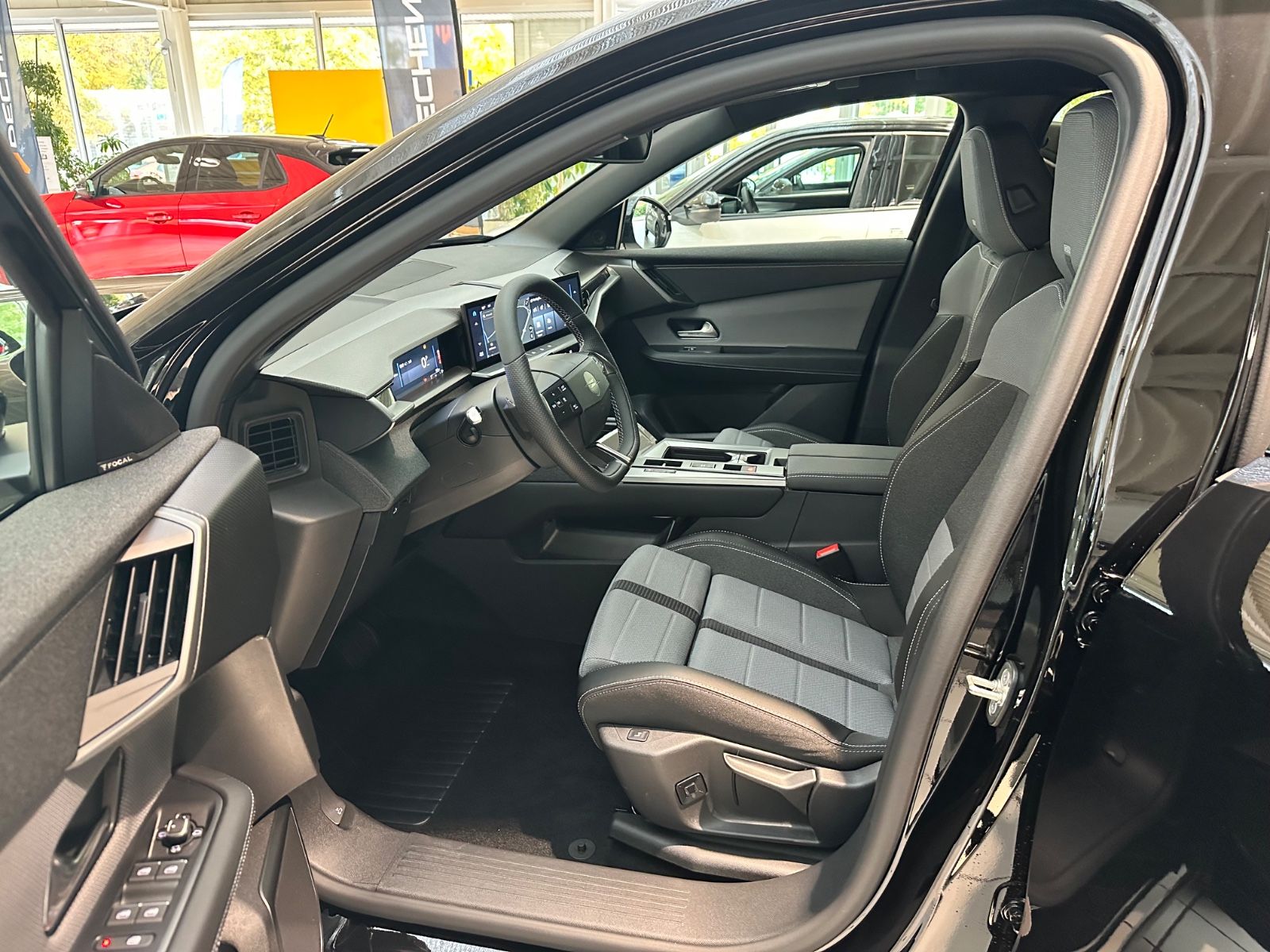 Fahrzeugabbildung Opel Grandland Hybrid *NAVI*SHZ*Allwetter*Kamera*Foc