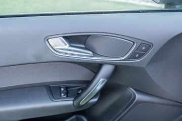 Fahrzeugabbildung Audi A1 1.6 TDI  ambition |LEDER|PDC|S-TRONIC