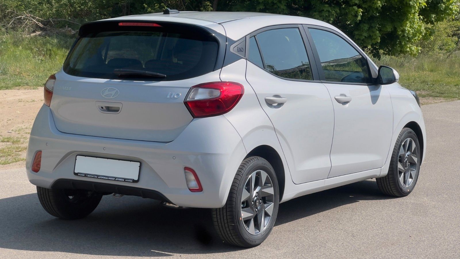 Fahrzeugabbildung Hyundai i10 1.0 Trend *Klima*Navi*CarPlay*PDC*RFKamera*