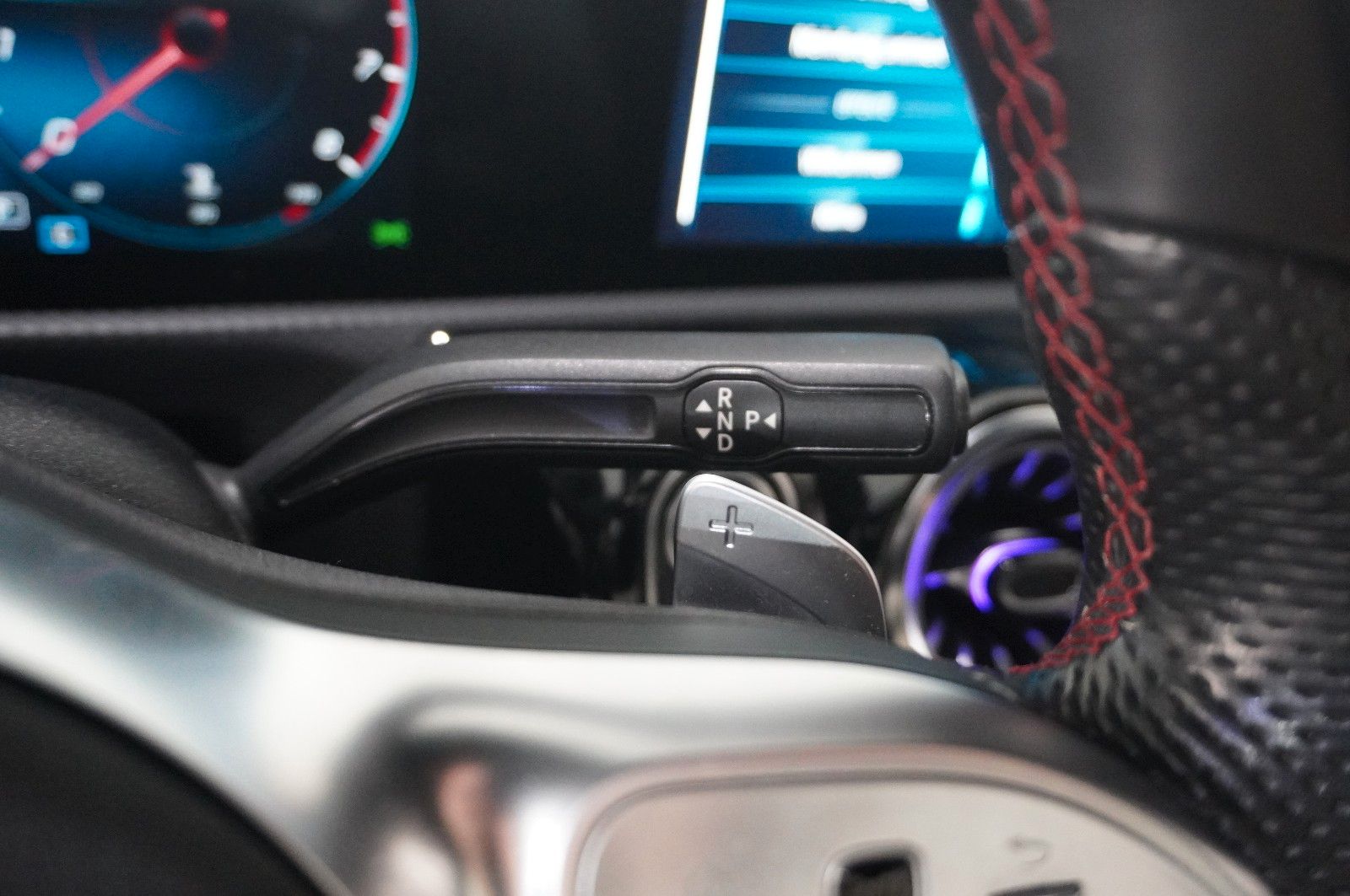 Fahrzeugabbildung Mercedes-Benz A 180 AMG LINE 7G-DCT NAVI/LED/VIRT./KAMERA/DAB+