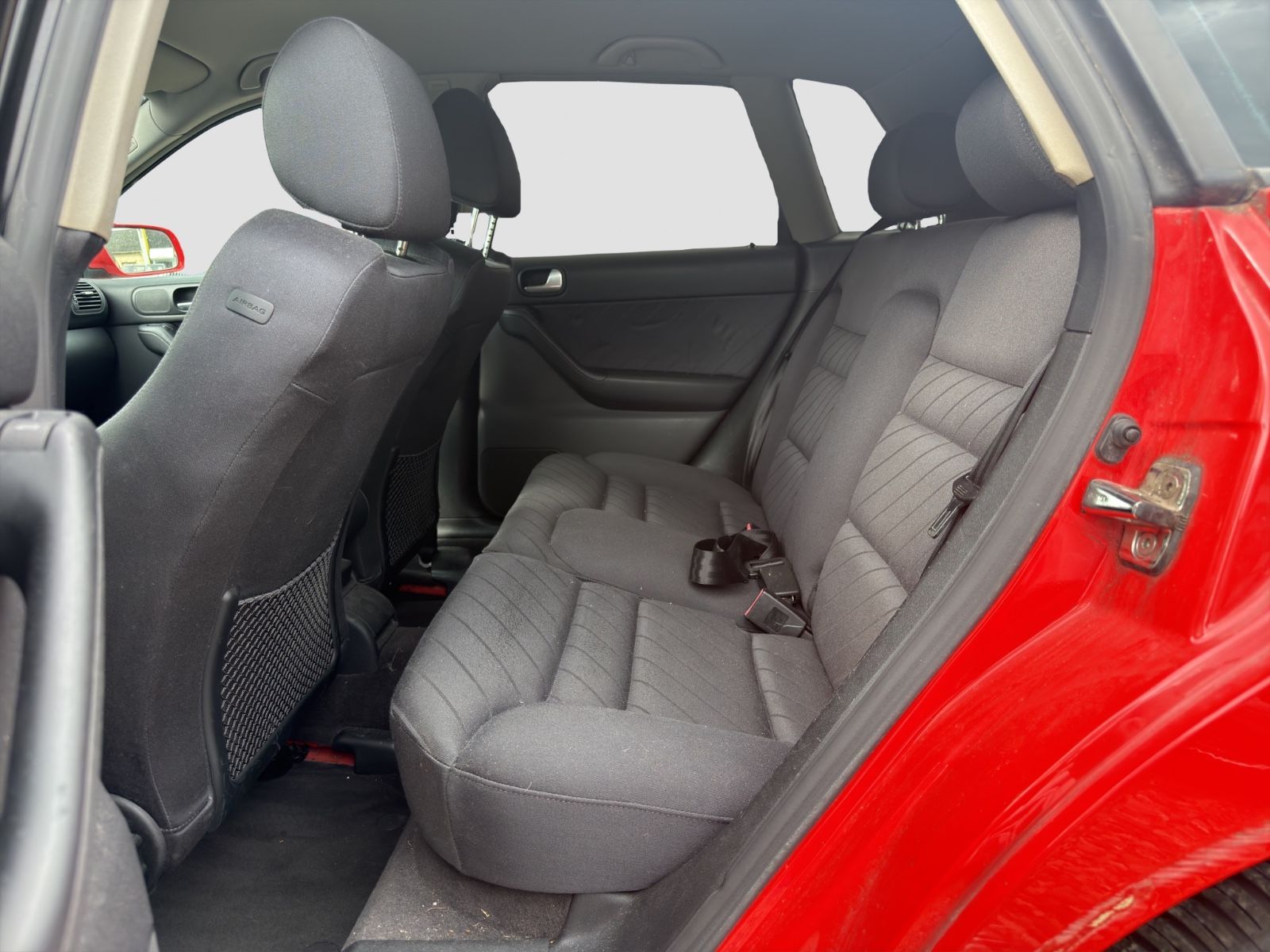 Fahrzeugabbildung Audi A3 1.8T tiptronic/TÜV/HU/Subwoofer/Sportsitze