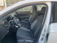 Fahrzeugabbildung Volkswagen Polo 1.0 MPI Life LED VIRTUAL APP