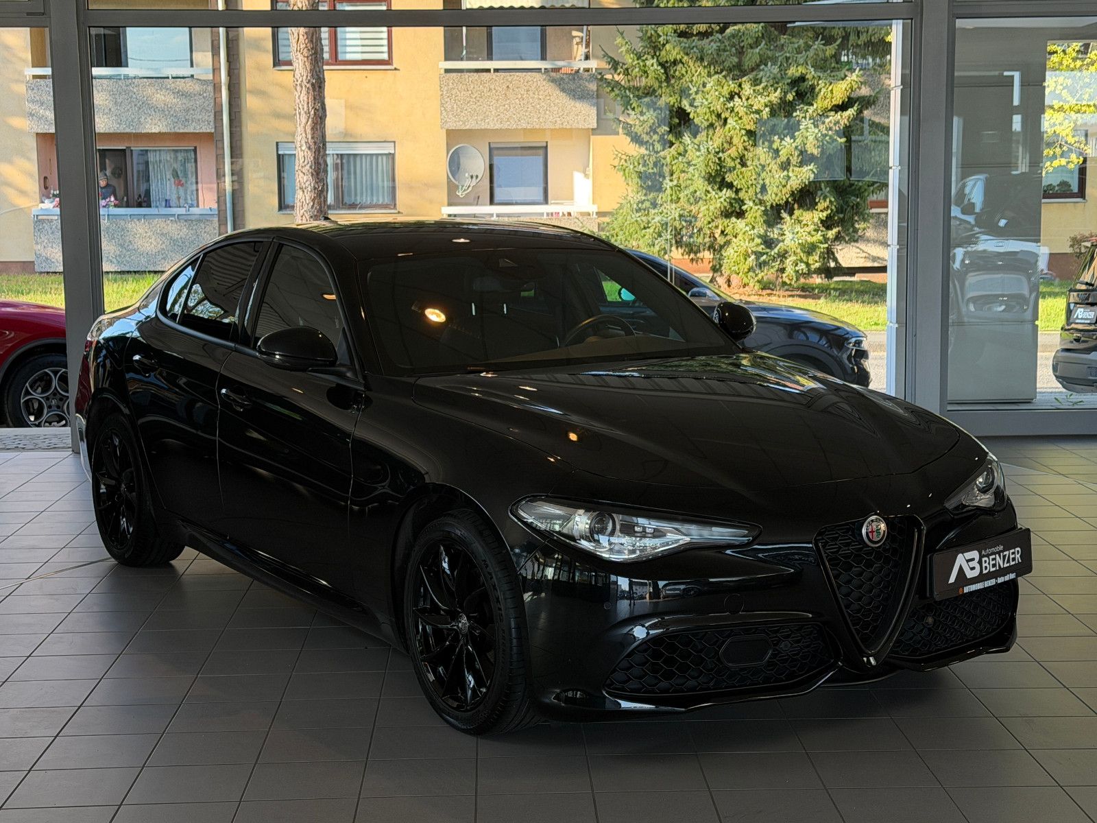 Fahrzeugabbildung Alfa Romeo Giulia Sprint /KAMERA/ALL-BLACK/CAR-PLAY