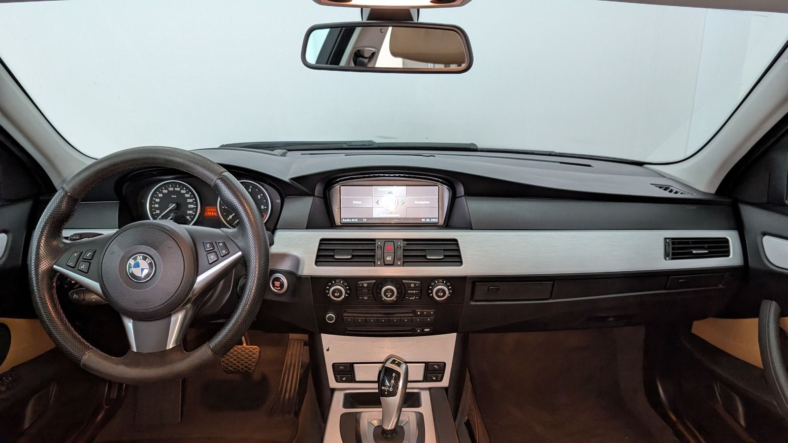 Fahrzeugabbildung BMW 523 i * Xenon * Leder * HUD *