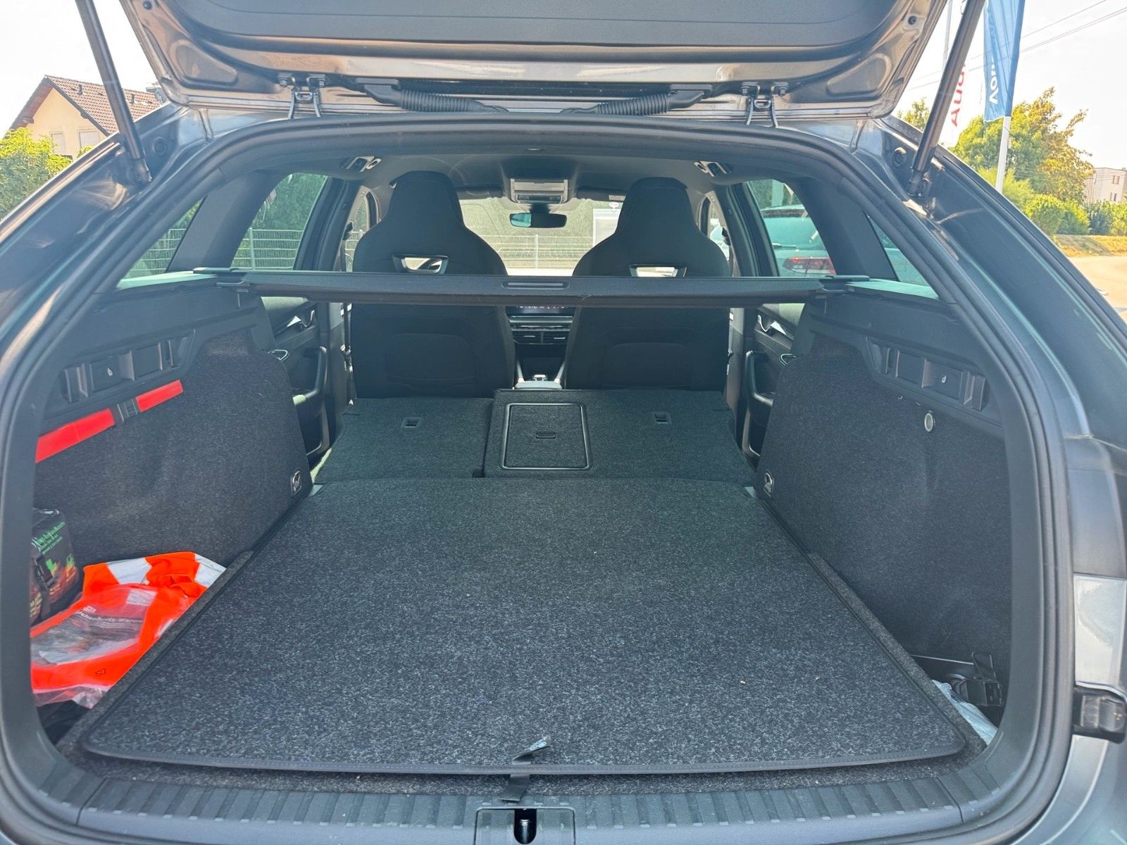 Fahrzeugabbildung SKODA Octavia Combi RS 2.0 TSI