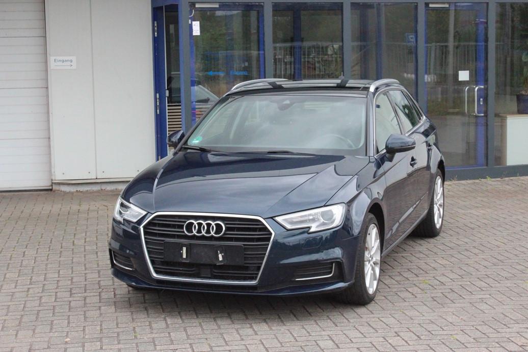 Audi A3 Sportback  design Leder Navi  AHK